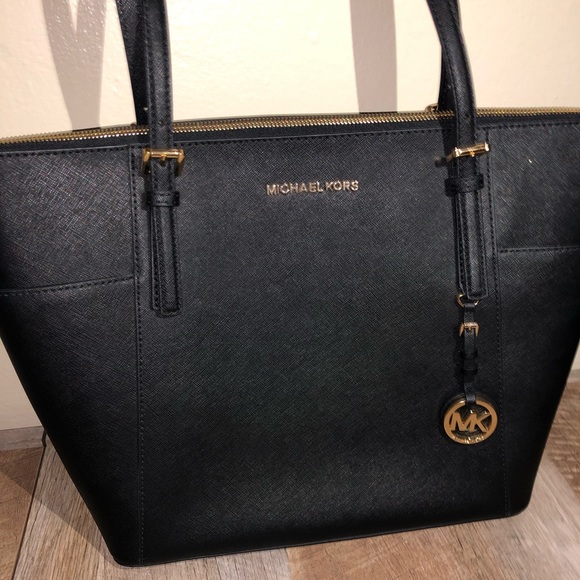 Michael Kors Handbags - Michael Kors black tote leather purse